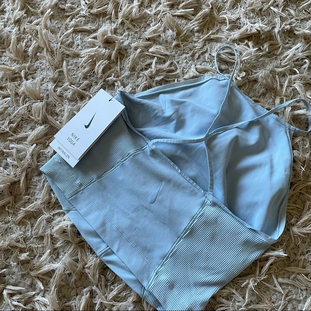 Nike Yoga Crop Top - Picture 4 of 4